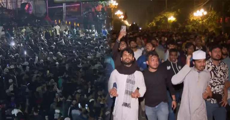 উত্তাল রাজধানী